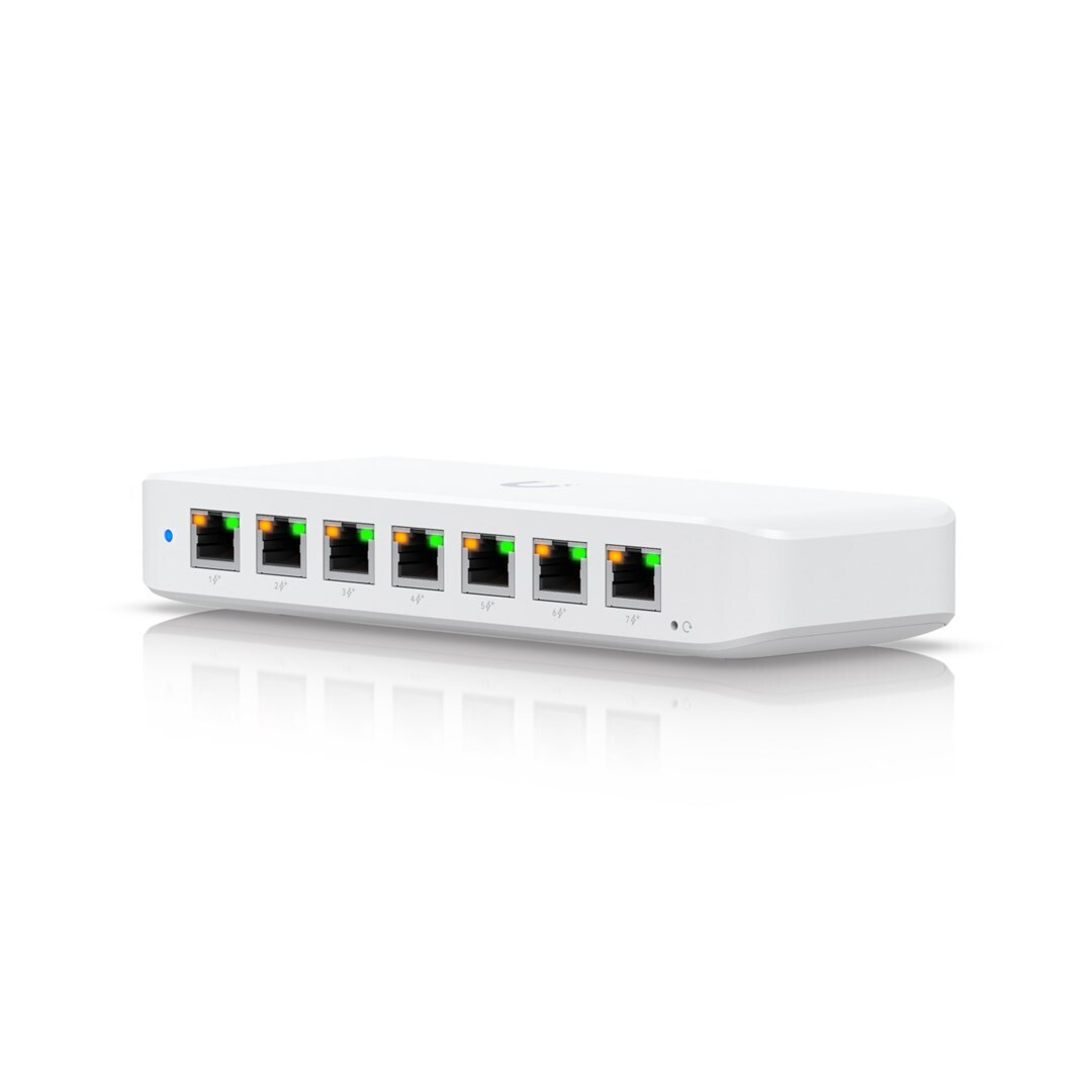 Ubiquiti Ultra-60W Unmanaged L2 PoE+ - Image 1
