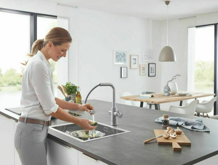 20220510172211_c06976e8 Grohe Blue Home L-Spout Πάγκου Ασημί - Image 4