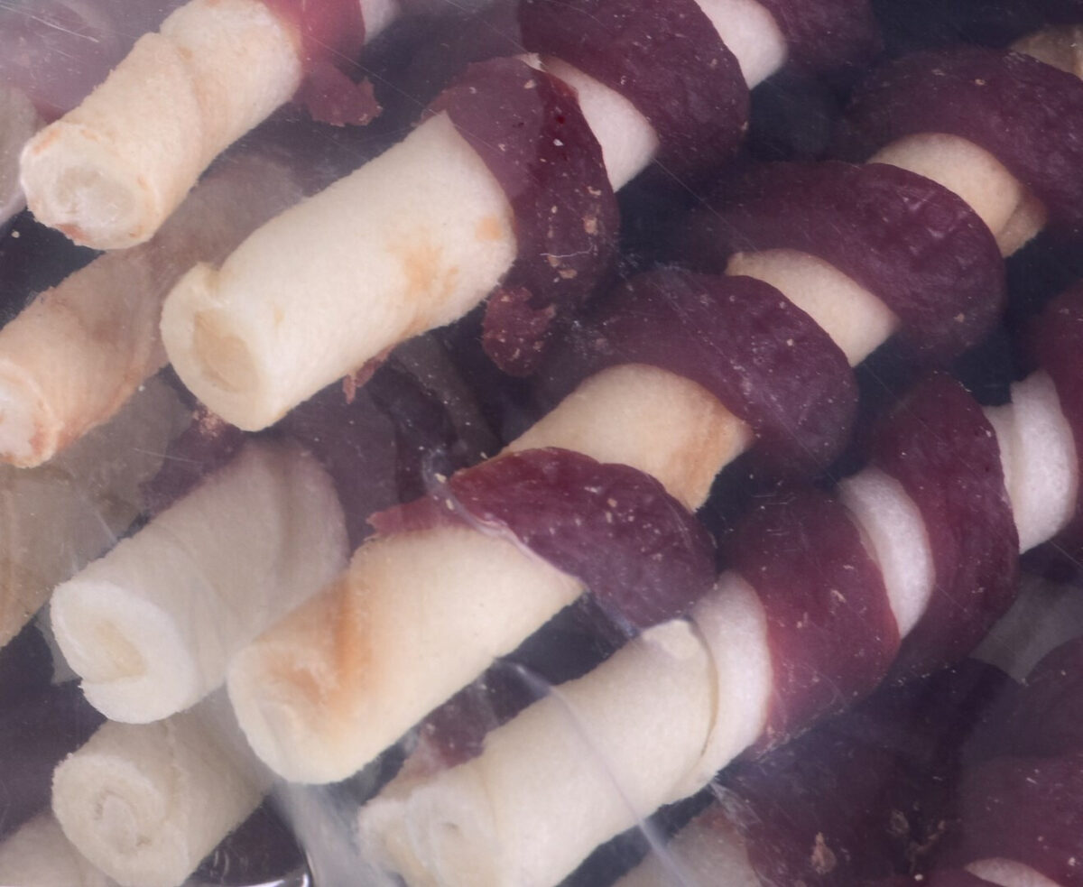 Maced Wrapped Rawhide Λιχουδιές σε Stick Σκύλου Μικρόσωμων Φυλών χωρίς Γλουτένη με Αρνί 500gr - Image 2
