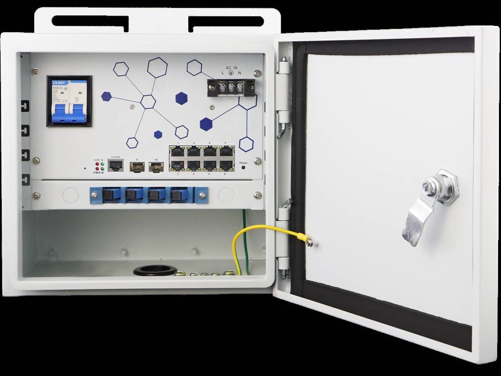 Level One OSW-1061 Managed L2 PoE+ - Image 1