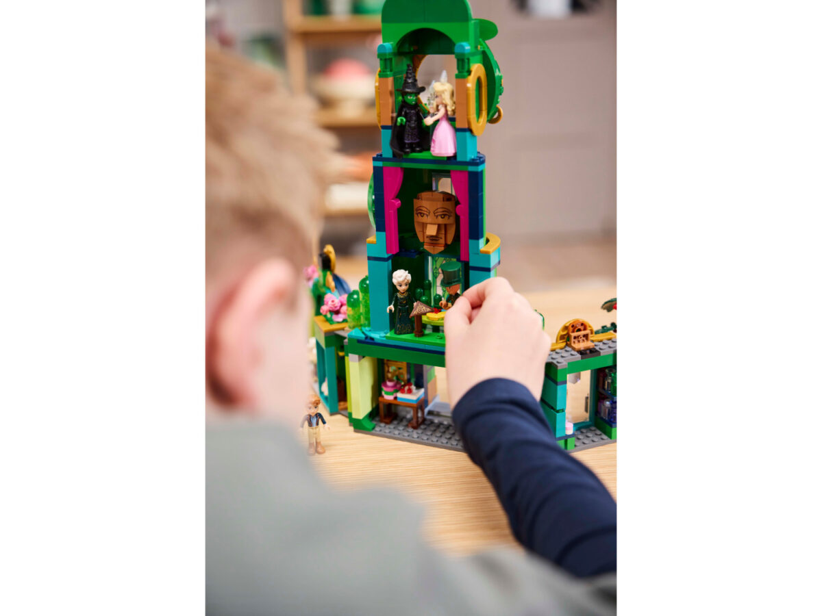 Lego Wicked Welcome to Emerald City για 9+ Ετών 945τμχ - Image 13