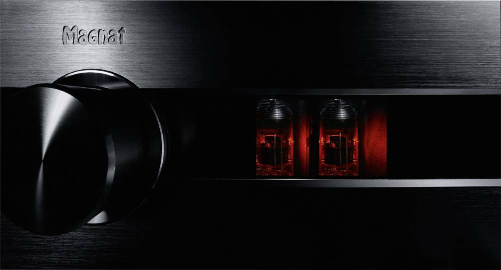 Magnat MA 900 Υβριδικός Ολοκληρωμένος Ενισχυτής Hi-Fi Stereo 200W/4Ω 149515 Μαύρος - Image 1