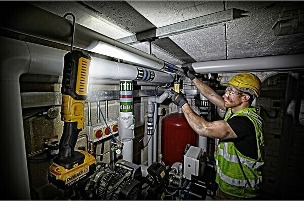 20211130114929_26dde31c Dewalt DCL050 Φακός Συνεργείου Μπαταρίας LED IP54 - Image 8