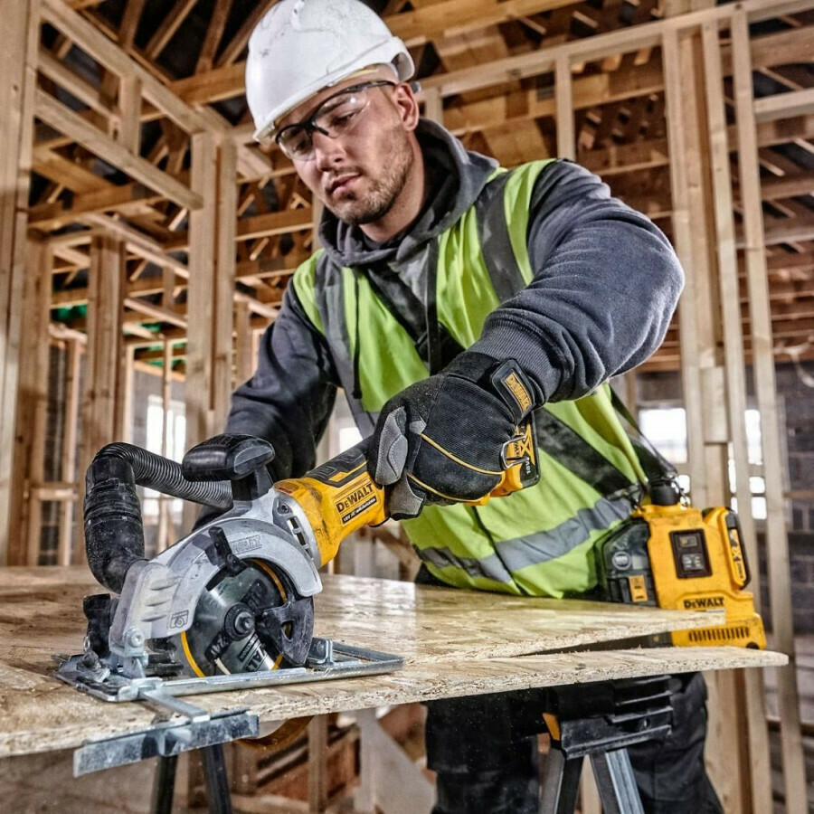 20220105170855_d43b5dfd Dewalt DCS571NT Δισκοπρίονο Brushless 18V Solo - Image 8