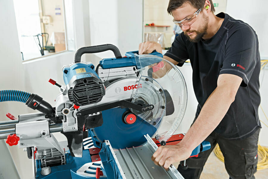 20220804114320_9e3a7868 Bosch GCM 12 GDL Professional Φαλτσοπρίονο Ρεύματος 2000W Συρόμενο - Image 4