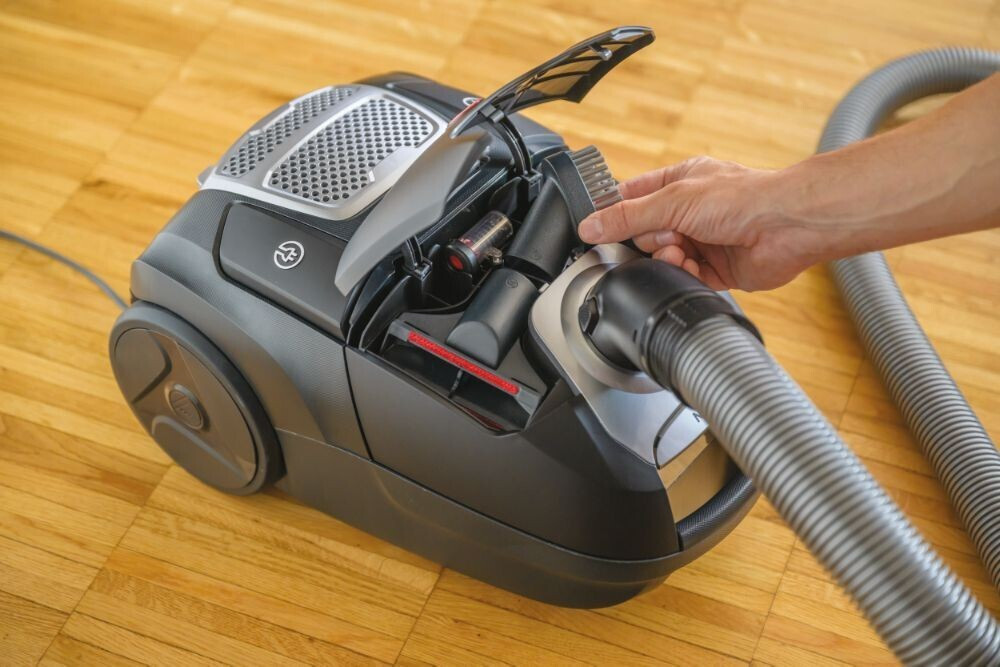 20230322090719_4ee68b42 Hoover 700W με Σακούλα Μαύρη HE520PET 011 - Image 4