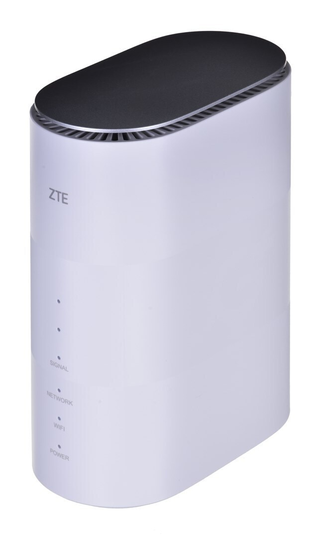 20230420141913_zte_mc888_asyrmato_5g_router_wi_fi_6_me_2_thyres_ethernet ZTE MC888 Ασύρματο 5G Mobile Router - Image 1