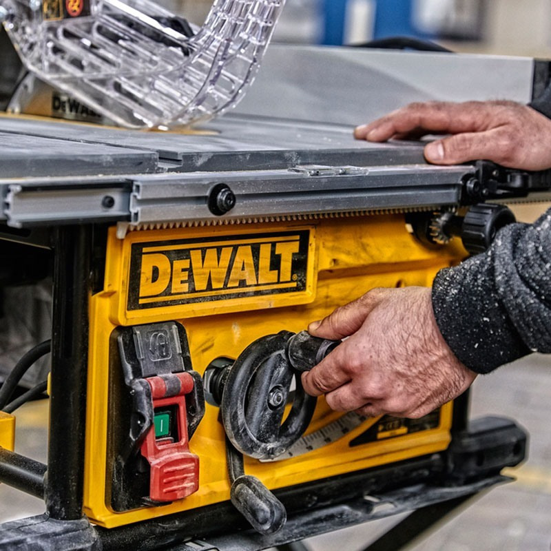 20230511095314_afebb7c5 Dewalt DWE7492 Δισκοπρίονο Πάγκου 1800W με Ταχύτητα 4800rpm - Image 6