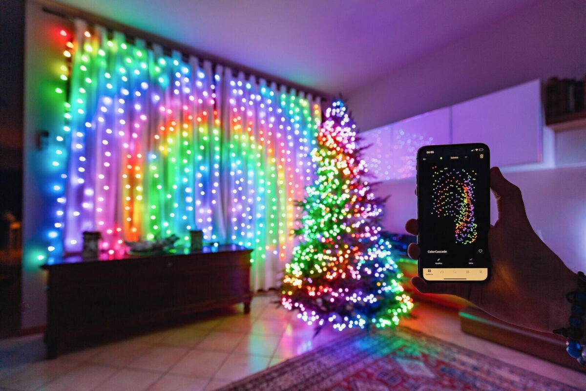 210 Λαμπάκια LED 2.1μ. x 150εκ Πολύχρωμα τύπου Κουρτίνα 1τμχ Twinkly - Image 14