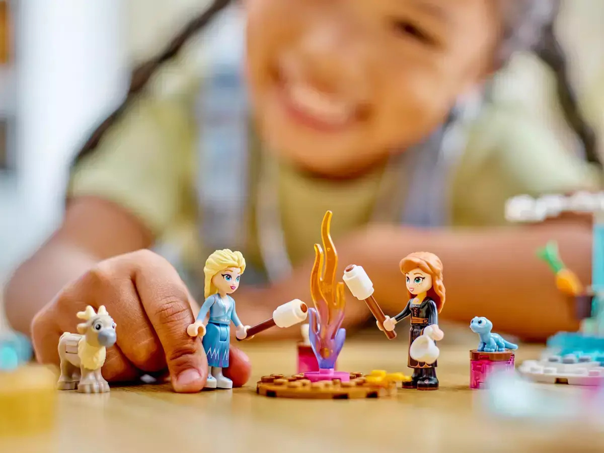 20240611145517_c1340a93 Lego Frozen Princess - Elsa's Frozen Castle για 4+ Ετών - Image 8