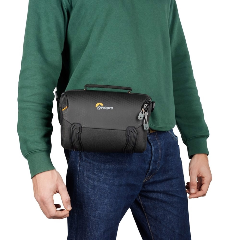 20240718140844_e4a7fdc5 Lowepro Τσάντα Ώμου Φωτογραφικής Μηχανής Adventura SH 140 III σε Μαύρο Χρώμα - Image 8