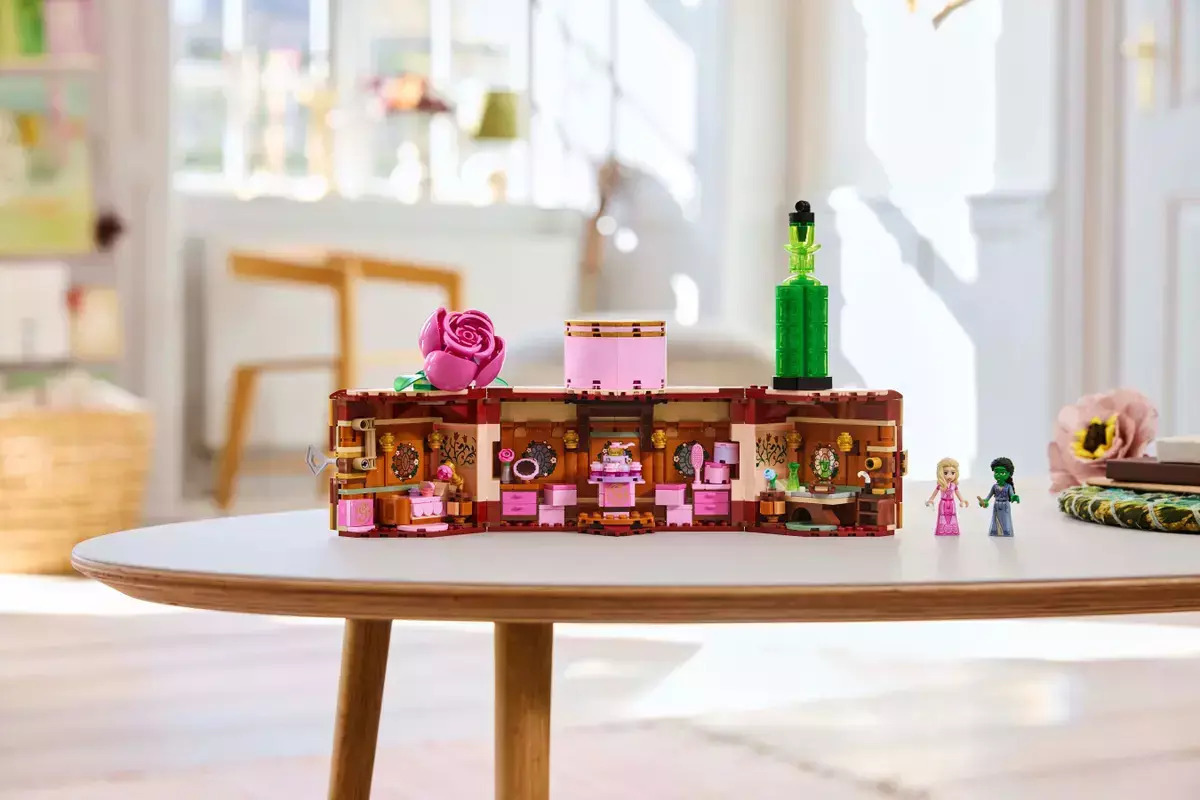 20241108164311_ee8af0cd Lego Wicked Glinda & Elphaba's Dormitory για 8+ Ετών 740τμχ - Image 13