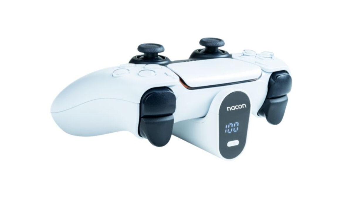 Nacon Nacon External Battery Controller White Ps5 Accessory - Image 3