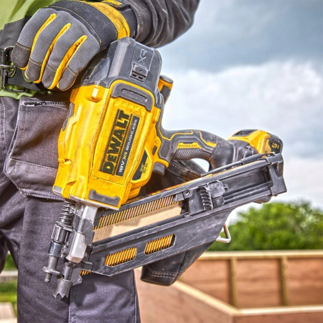 20250213115125_51d39b29 Dewalt DCN930N Καρφωτικό Μπαταρίας 18V για Καρφιά - Image 6