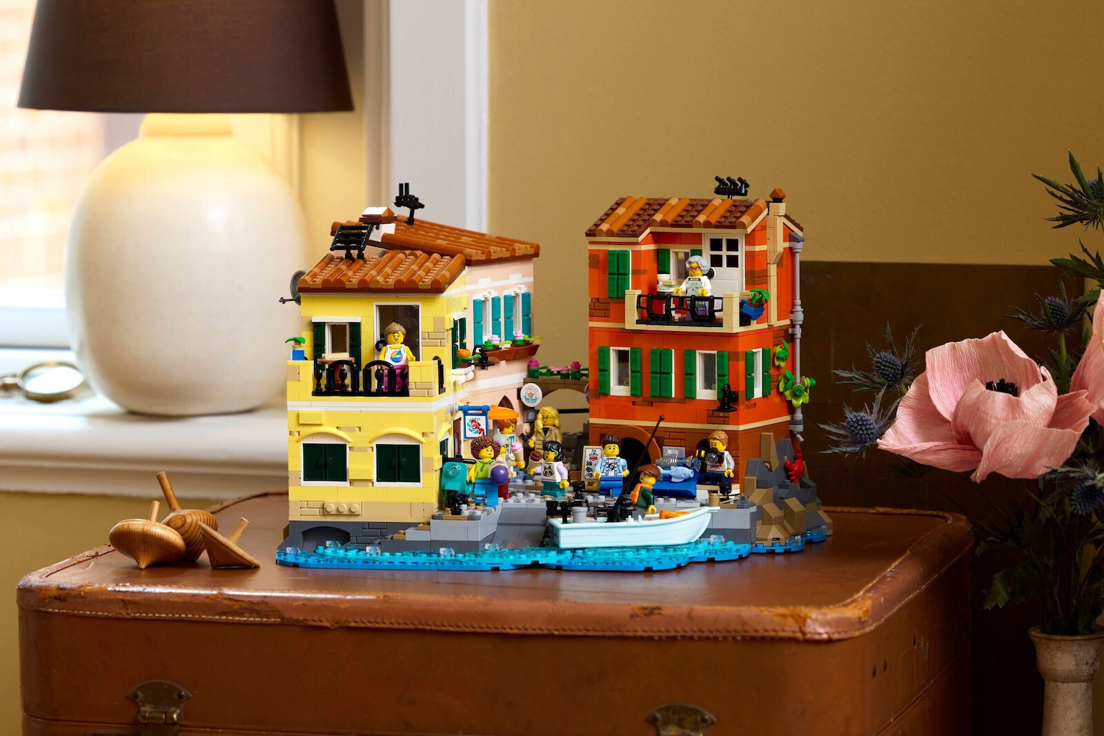 20250929120313_8ed8b564 Lego Ideas Italian Riviera για 18+ Ετών 3.251τμχ - Image 9