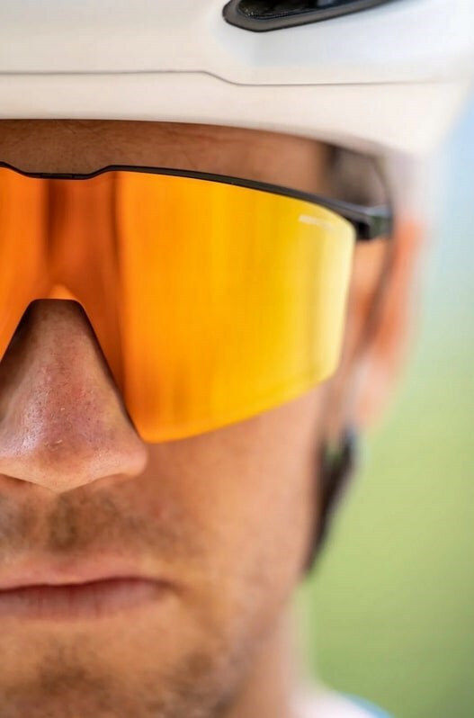 20251007101039_563ed308 Julbo Γυαλιά Ποδηλασίας με Μαύρο Σκελετό και Χρωματιστούς Φακούς - Image 4