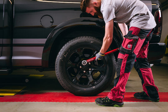 Gedore Μπουλονόκλειδο Τροχών Αυτοκινήτου 3301220