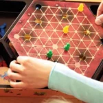 Επιτραπέζιο Παιχνίδι Εταιρεία Τυφλοπόντικας για 2-4 Παίκτες 8+ Ετών 26423 Ravensburger