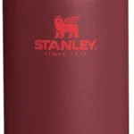 Stanley Classic Legendary Μπουκάλι Θερμός 940ml is built to withstand anything dents and drops included Regardless of how often this bottle is thrown into your bag or the back of your car the thermal integrity of your beverage will be maintained for up to 10-11346-097